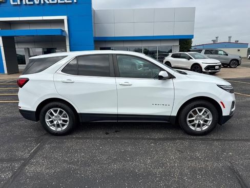 Certified 2022 Chevrolet Equinox LT image 2