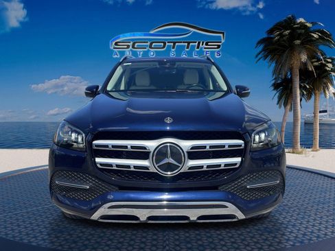Used 2021 Mercedes-Benz GLS 450 4MATIC image 2