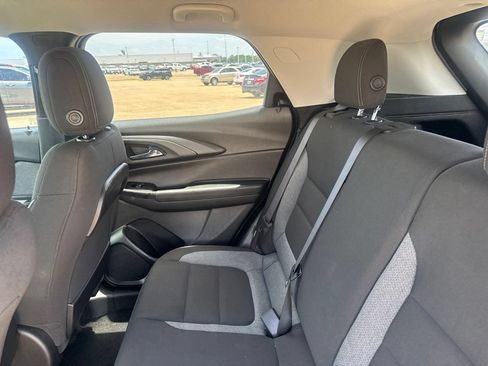 Used 2022 Chevrolet TrailBlazer LT w/ Confidence II Package FWD image 36