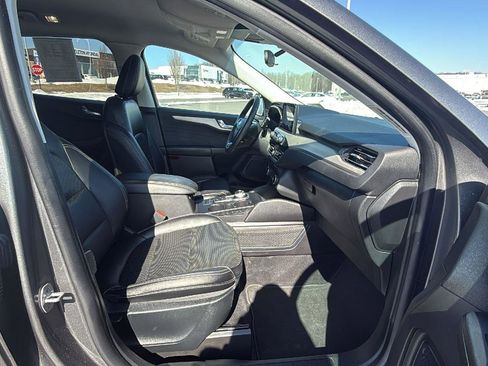 Used 2022 Ford Escape SEL image 18