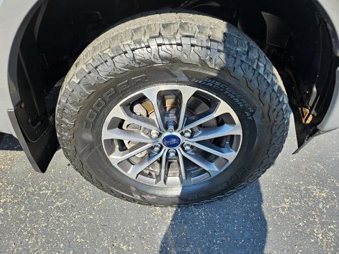 Used 2020 Ford F150 XLT w/ Equipment Group 302A Luxury AWD/4WD image 13