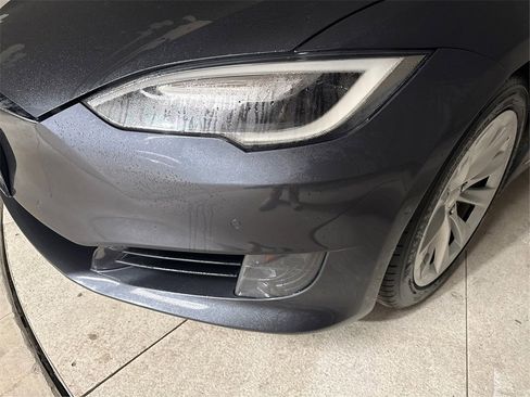 Used 2016 Tesla Model S 70 image 15