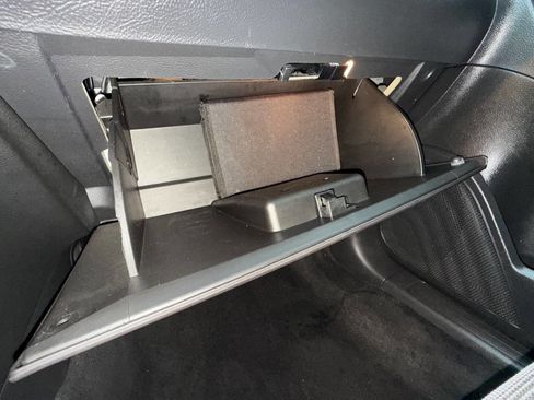 Used 2018 Ford Taurus SEL w/ Equipment Group 201A image 21