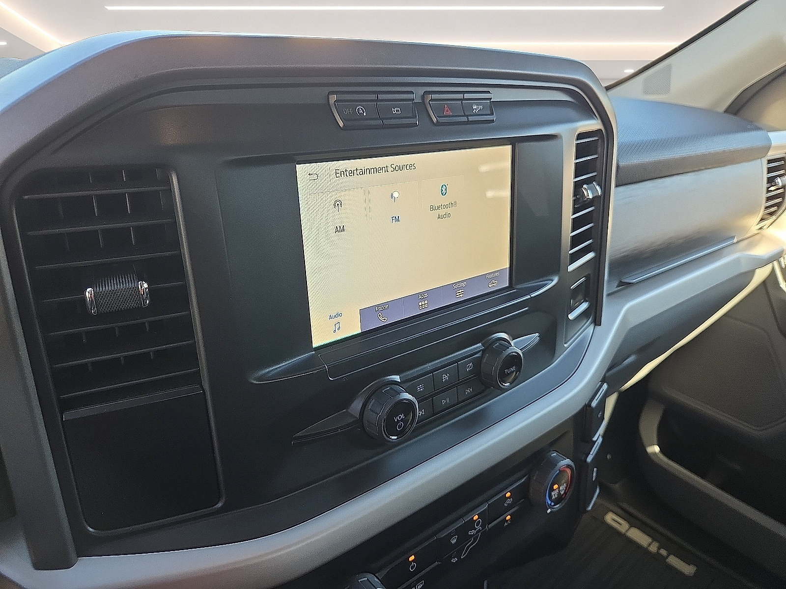 Used 2021 Ford F150 XLT AWD/4WD image 7