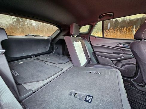 Certified 2024 Chevrolet Trax RS w/ Driver Confidence Package image 30