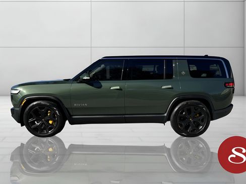 Used 2023 Rivian R1S Adventure image 3