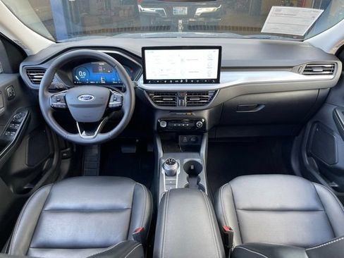 Certified 2025 Ford Escape Platinum AWD/4WD image 6
