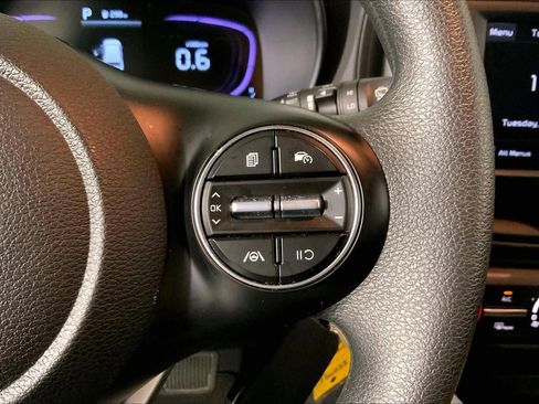 Certified 2025 Kia Soul LX w/ LX Technology Package image 19