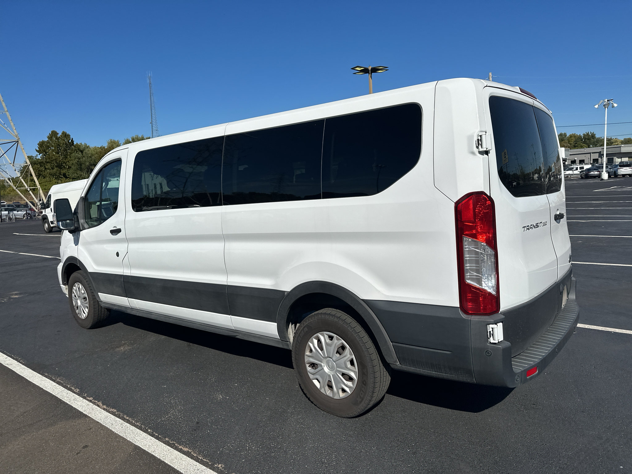 Used 2023 Ford Transit 350 XLT RWD image 7