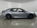 Used 2022 Toyota Camry SE image 2