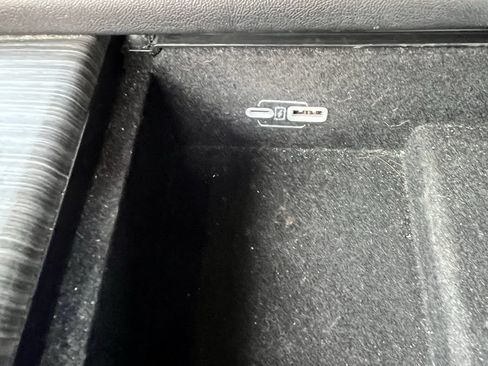 Used 2024 Jeep Wagoneer Series II w/ Flexible Seating Group RWD image 14