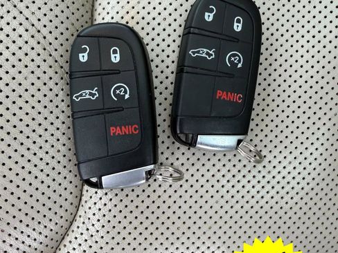 Used 2018 Chrysler 300 Limited w/ Safetytec Plus Group image 12