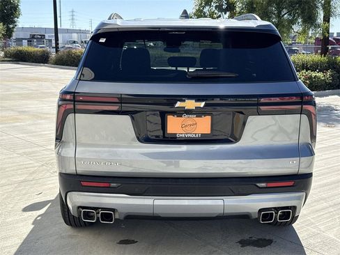 Used 2024 Chevrolet Traverse LT image 4