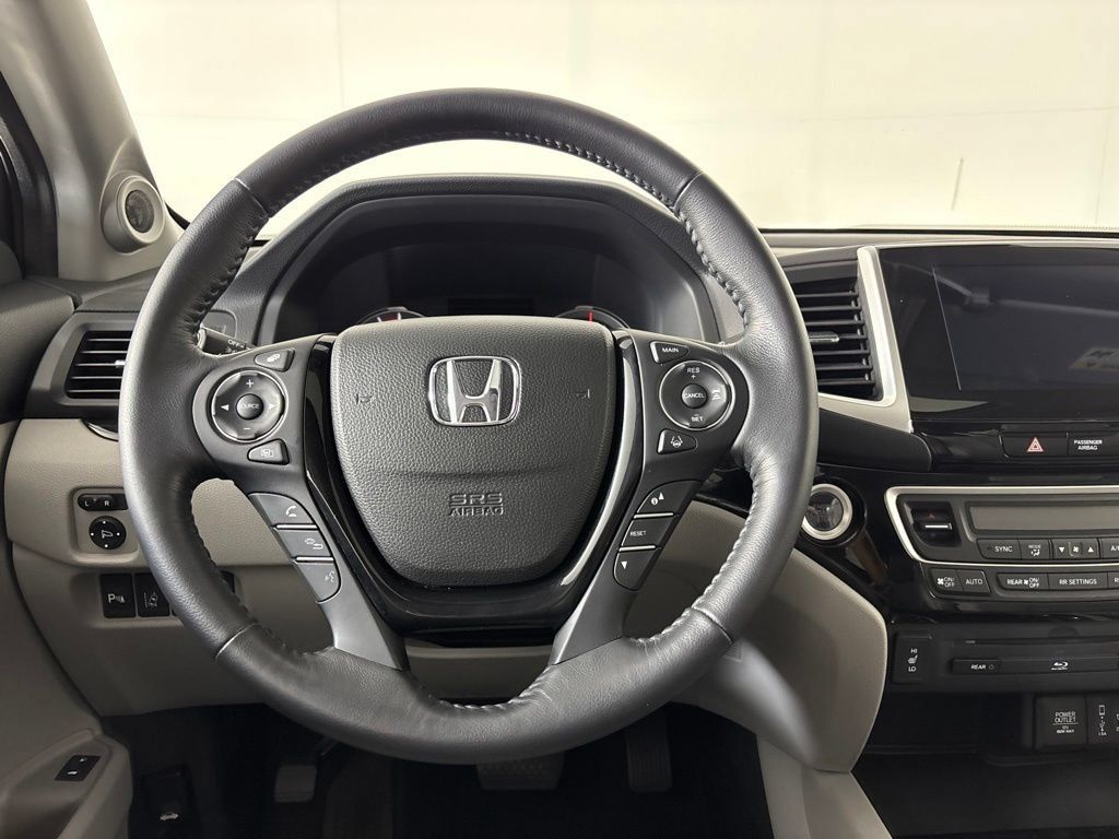 Used 2017 Honda Pilot Touring image 22