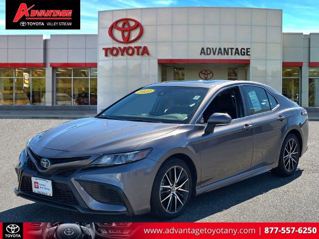 Used 2023 Toyota Camry SE w/ Audio Upgrade Package FWD image 4