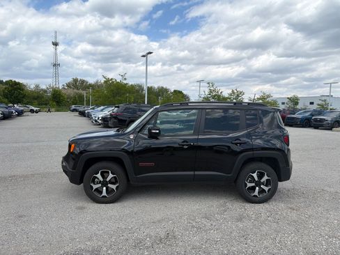 Used 2022 Jeep Renegade Trailhawk w/ Sun/Sound Group AWD/4WD image 25