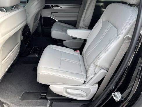 New 2026 Jeep Grand Wagoneer L Limited AWD/4WD image 19