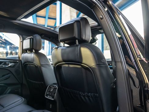 Certified 2026 Porsche Macan AWD/4WD image 49