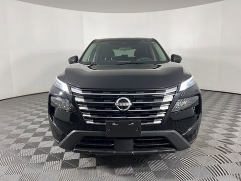 Used 2025 Nissan Rogue S image 4