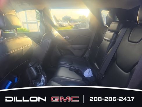 Used 2016 Jeep Cherokee Trailhawk w/ Leather Interior Group AWD/4WD image 15