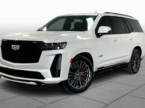 Used 2023 Cadillac Escalade V image 2