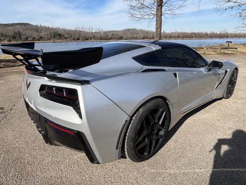 Used 2017 Chevrolet Corvette Stingray Coupe w/ 1LT image 18