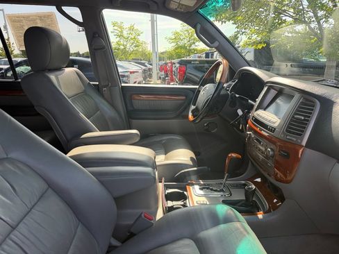 Used 2004 Lexus LX 470 4WD image 39
