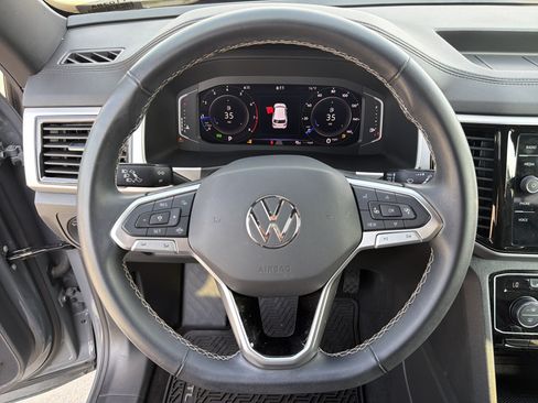 Used 2022 Volkswagen Atlas Cross Sport SE FWD image 18