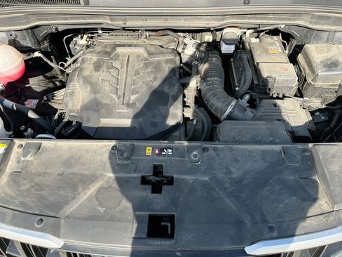 Used 2024 Kia Carnival LX image 33