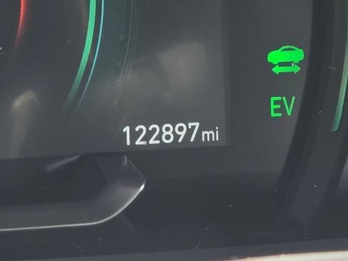 Used 2022 Hyundai Ioniq SE FWD image 12