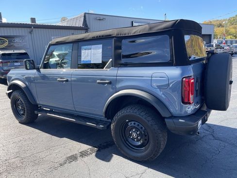 Used 2023 Ford Bronco Black Diamond image 4