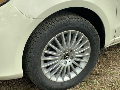 Used 2023 Mercedes-Benz Metris Passenger image 8