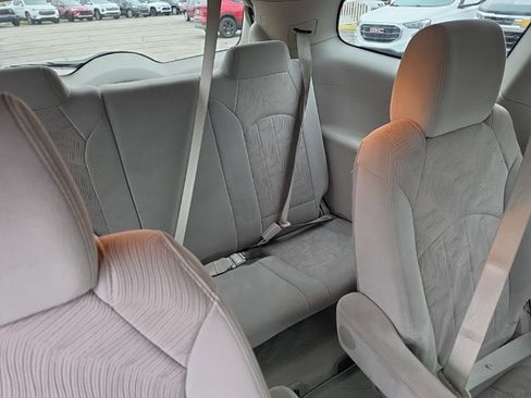 Used 2016 Buick Enclave Convenience image 27