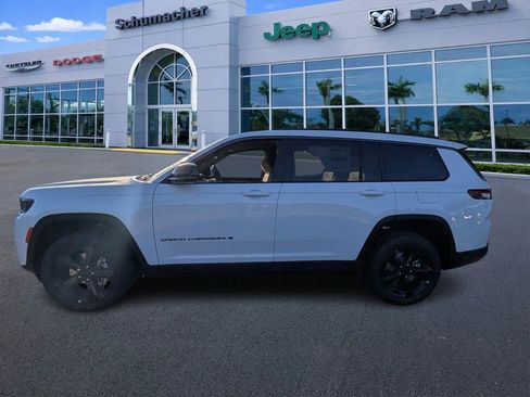 New 2026 Jeep Grand Cherokee L Limited RWD image 4