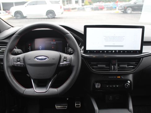 Used 2024 Ford Escape ST-Line w/ Tech Pack #1 AWD/4WD image 15
