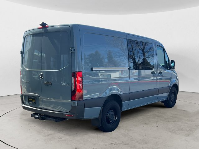 Used 2024 Mercedes-Benz Sprinter 2500 image 5