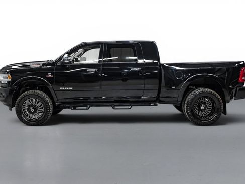 Used 2022 RAM 3500 Laramie AWD/4WD image 10