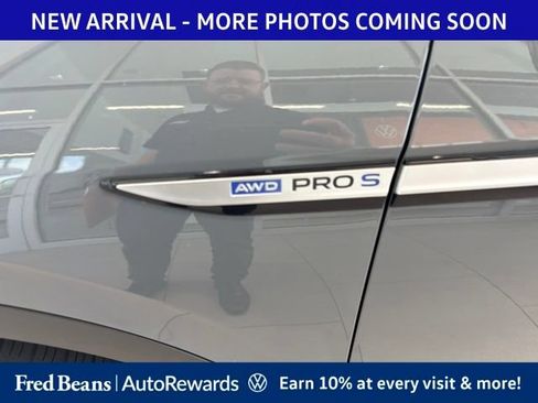 Used 2023 Volkswagen ID.4 Pro S AWD/4WD image 5