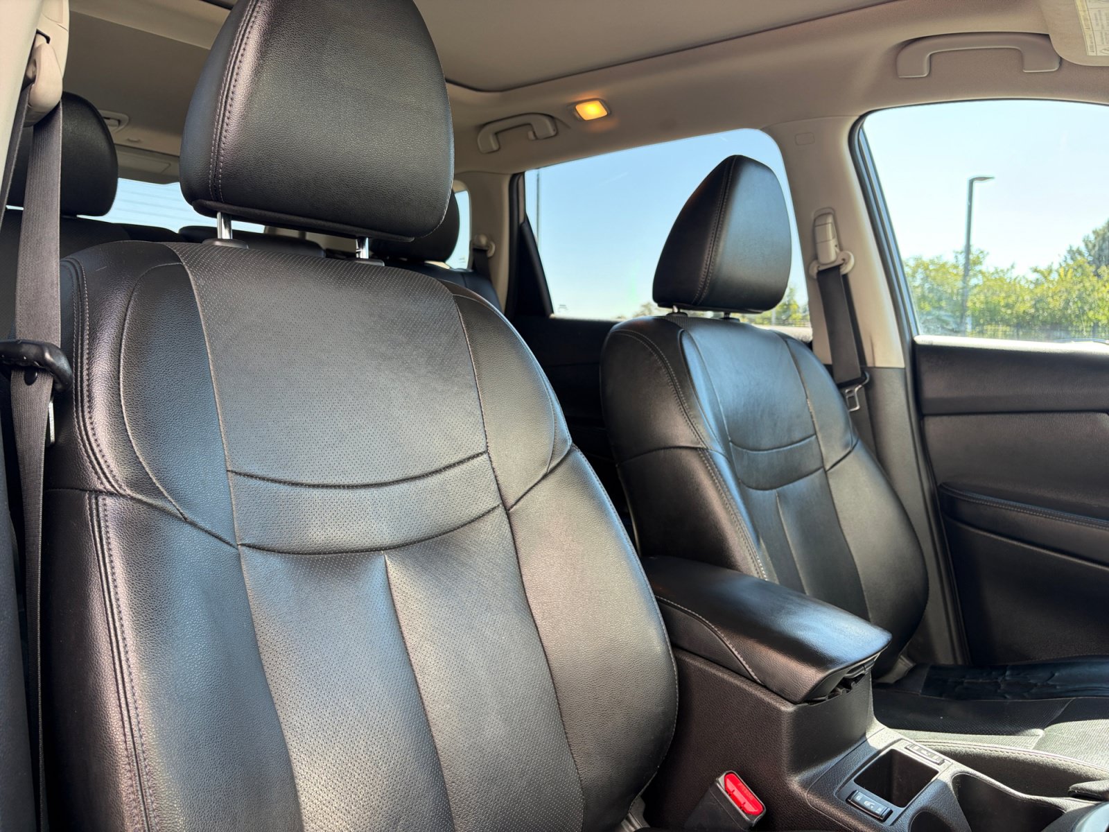 Used 2015 Nissan Rogue SL w/ SL Premium Package AWD/4WD image 31