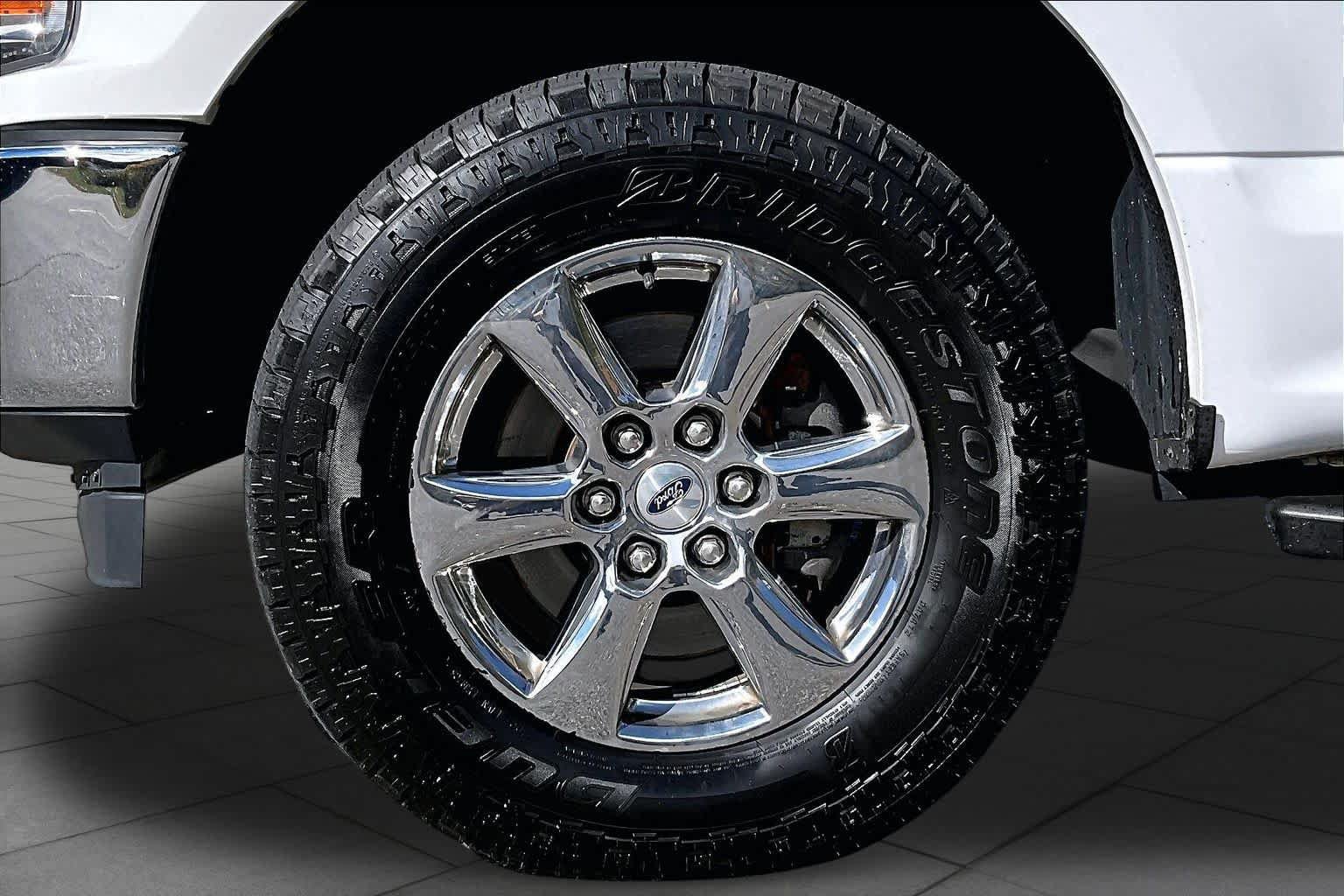 Used 2019 Ford F150 XLT w/ Equipment Group 302A Luxury AWD/4WD image 11