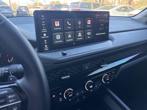 Used 2024 Honda Accord Touring image 14