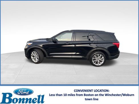 Used 2022 Ford Explorer Platinum w/ Equipment Group 601A image 2