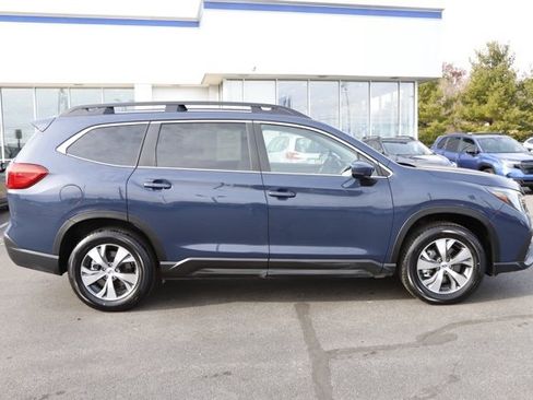 Certified 2025 Subaru Ascent Premium w/ Premium Package image 2