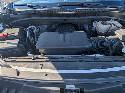 Used 2023 Chevrolet Suburban Premier image 35