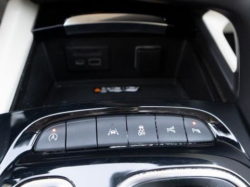 Used 2021 Buick Envision Avenir w/ Technology Package II image 21