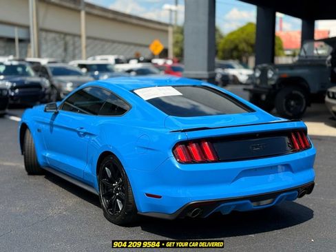 Used 2017 Ford Mustang GT Premium w/ Black Accent Package RWD image 3