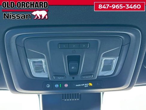 Used 2023 Chevrolet Silverado 1500 High Country AWD/4WD image 24