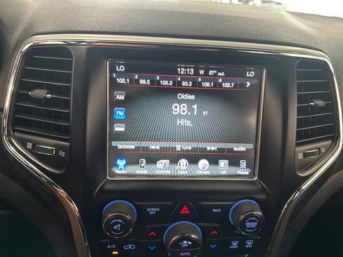 Used 2017 Jeep Grand Cherokee Altitude AWD/4WD image 17