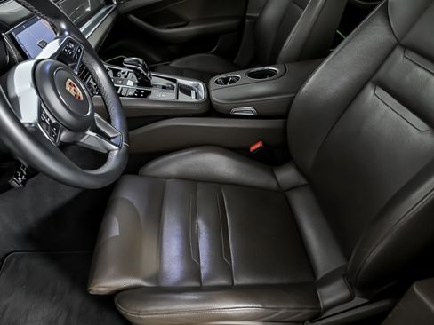 Used 2017 Porsche Panamera Turbo image 22