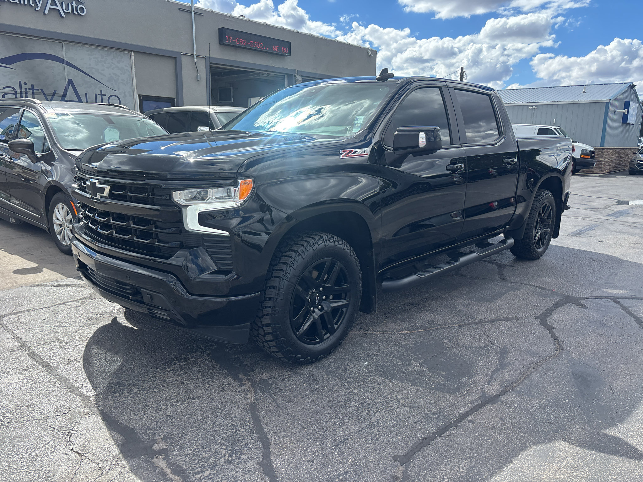 Used 2024 Chevrolet Silverado 1500 RST AWD/4WD image 2